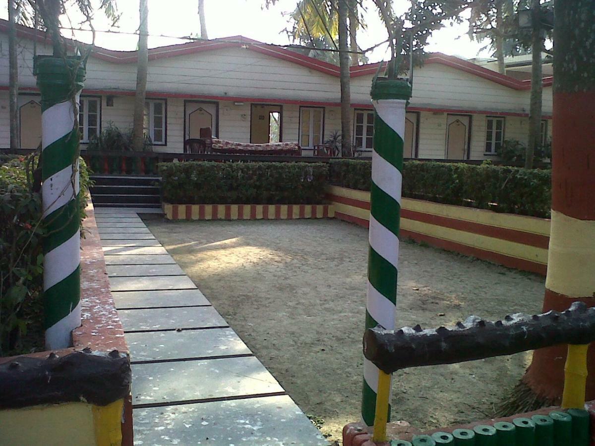 Palm Village Resort Calcutta Exterior foto