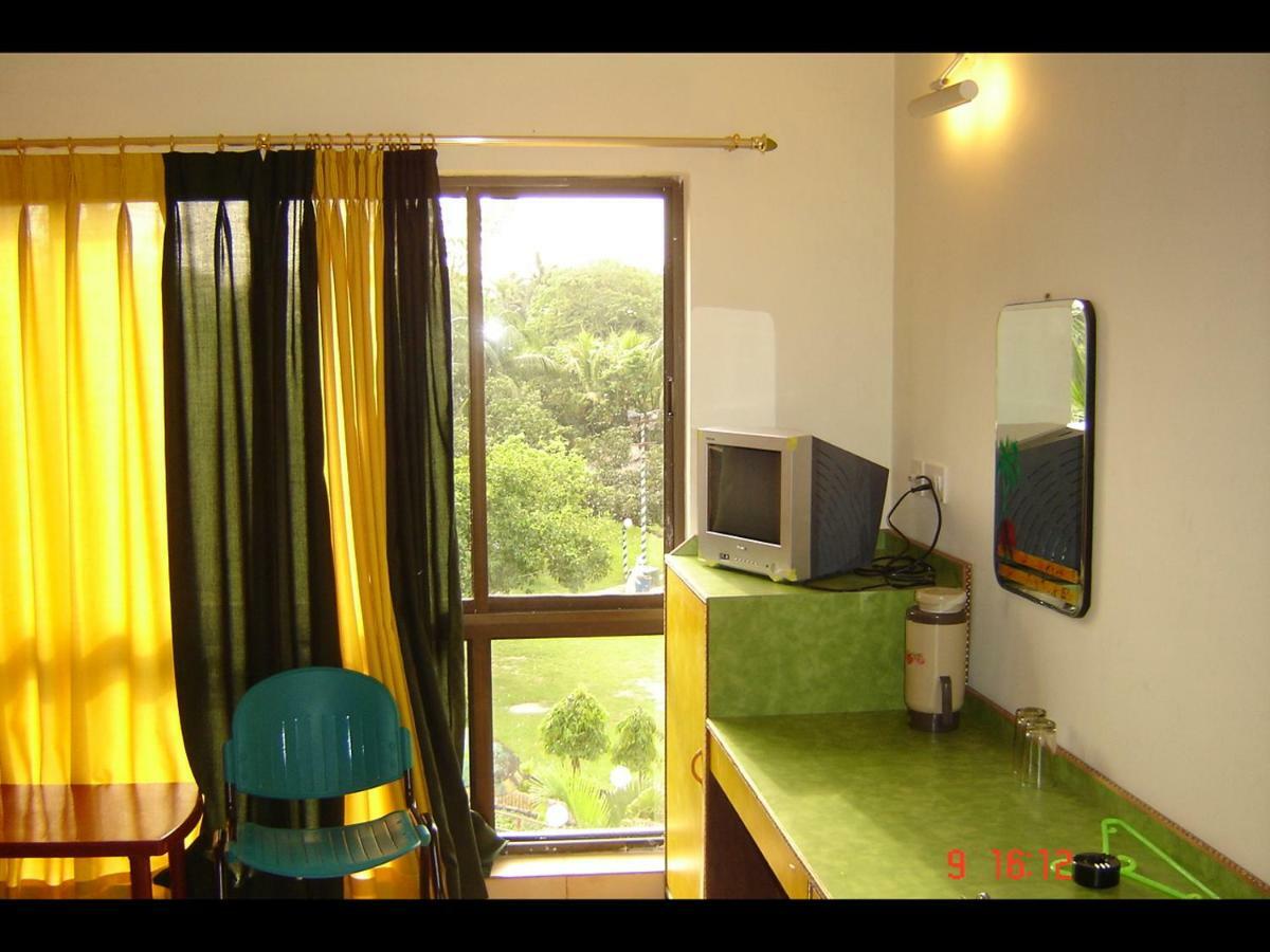 Palm Village Resort Calcutta Exterior foto
