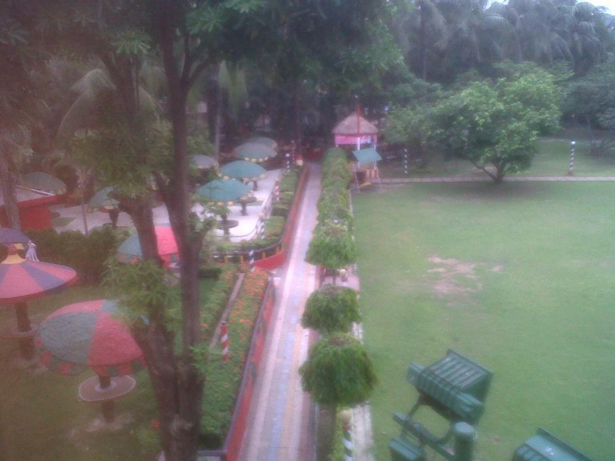 Palm Village Resort Calcutta Exterior foto