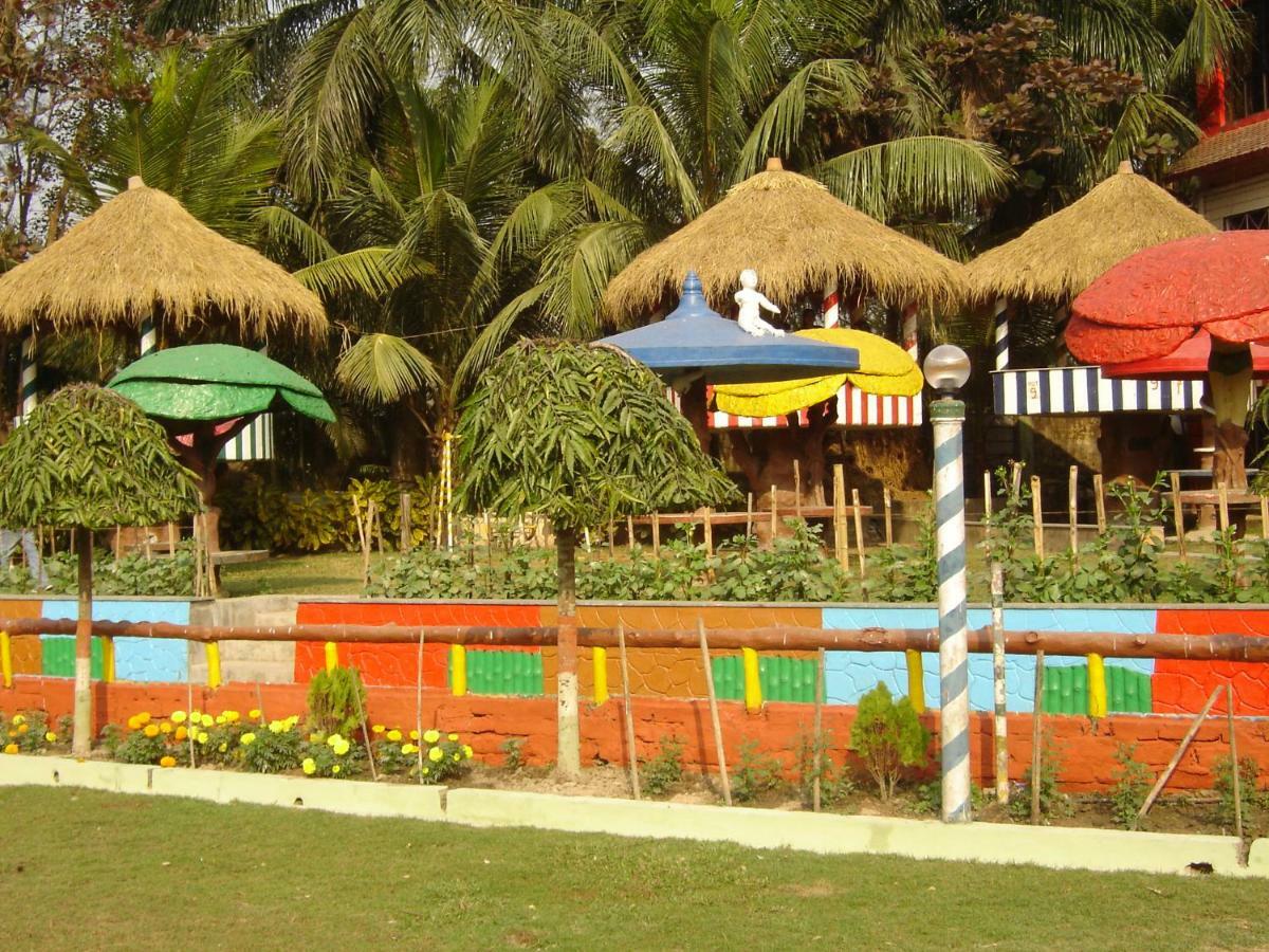 Palm Village Resort Calcutta Exterior foto