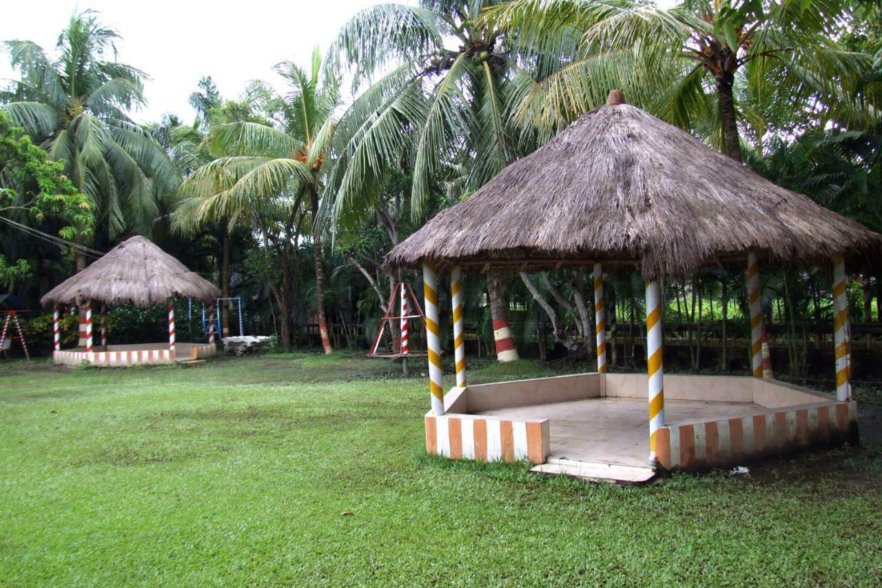 Palm Village Resort Calcutta Exterior foto