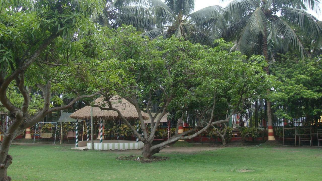 Palm Village Resort Calcutta Exterior foto