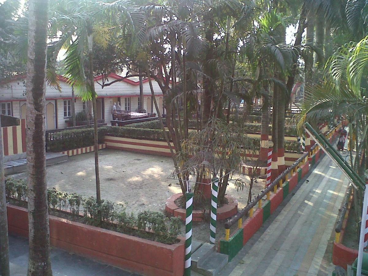 Palm Village Resort Calcutta Exterior foto