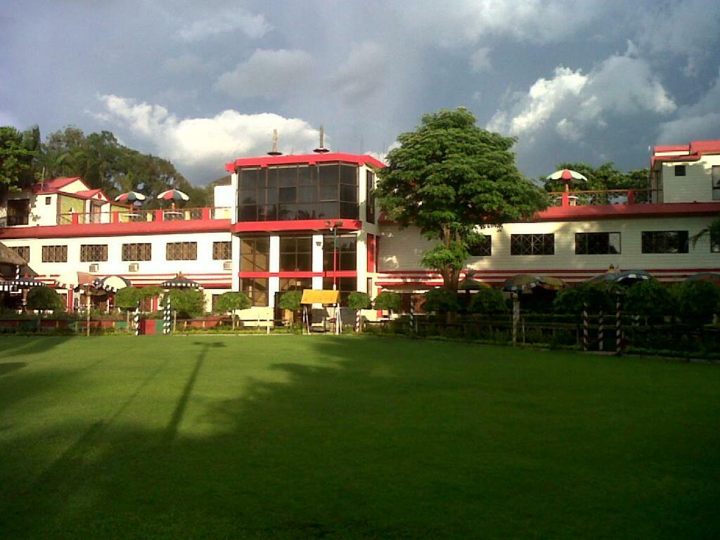 Palm Village Resort Calcutta Exterior foto