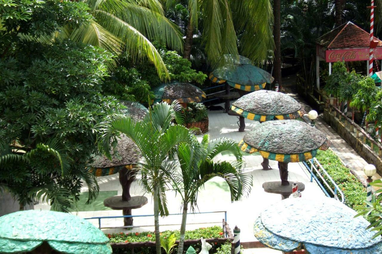 Palm Village Resort Calcutta Exterior foto